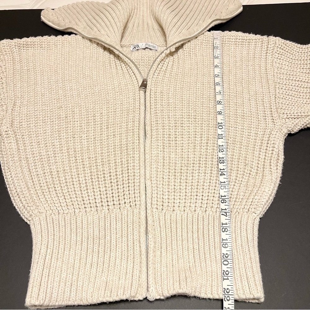 Zara high neck zipp up cardigan sweater, high neck chunky knit, cream, size M - Picture 4 of 11